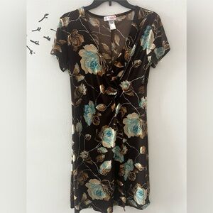 Short sleeve wrap dress